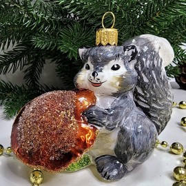  Белочка с грибочком серая